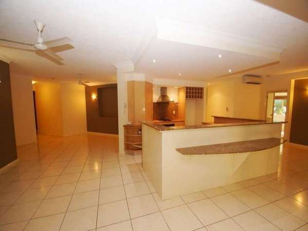 CAIRNS NORTH QLD, 4870, Cairns North - Thumbnail 3