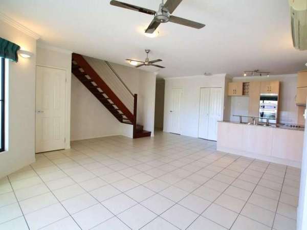 CAIRNS CITY QLD, 4870, Cairns City - Thumbnail 2