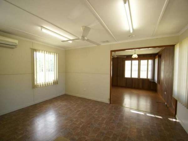 MANOORA QLD, 4870, Manoora - Thumbnail 2