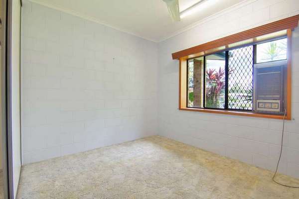 10 Grevillea Street, Mooroobool - Thumbnail 6