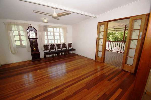 49 Balaclava rd, Earlville - Thumbnail 2