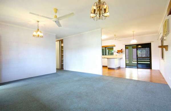 10 Grevillea Street, Mooroobool - Thumbnail 4