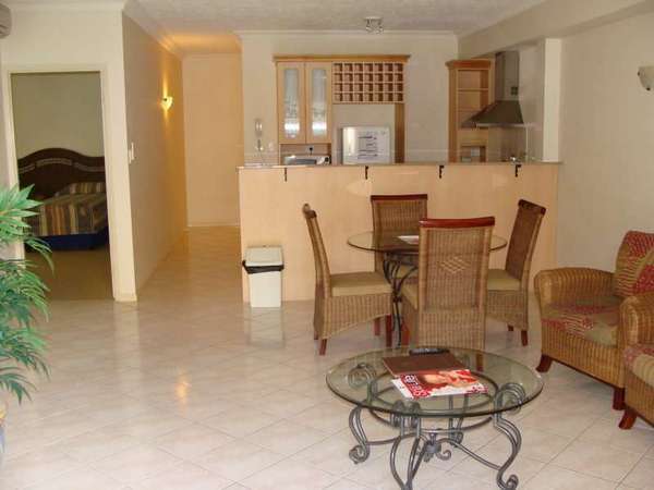 2 Greenslopes Street, Cairns North - Thumbnail 5