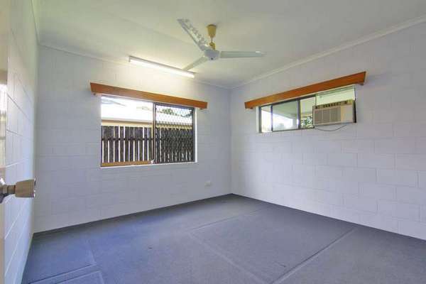 10 Grevillea Street, Mooroobool - Thumbnail 5