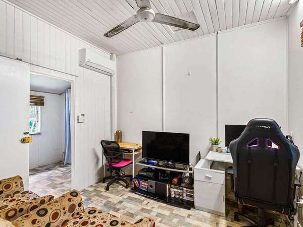 748 Captain Cook Hwy, Yorkeys Knob - Thumbnail 5
