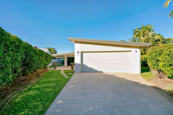 24 Windsor close, Brinsmead - Thumbnail 2