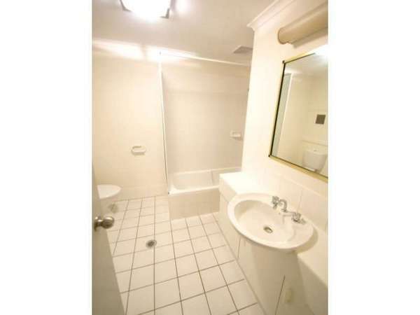 CAIRNS CITY QLD, 4870, Cairns City - Thumbnail 4