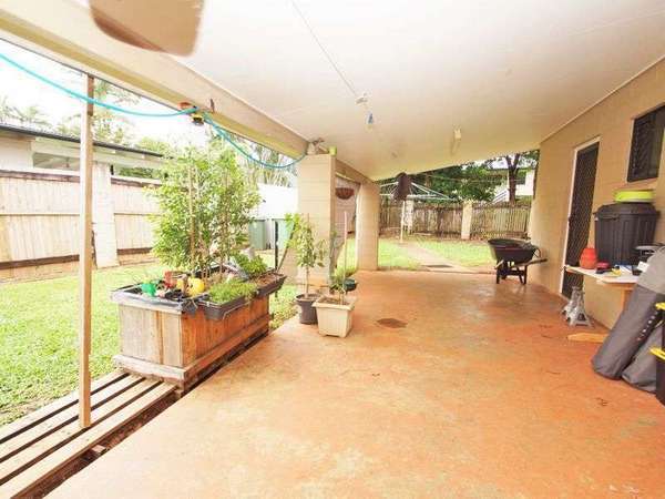 17 Tamba Street, Bayview Heights - Thumbnail 2