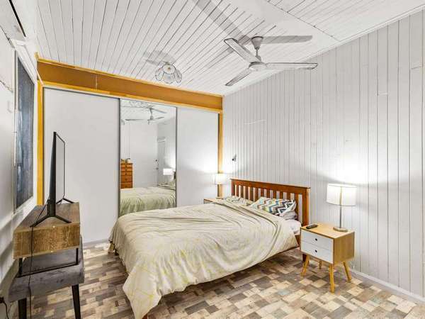 748 Captain Cook Hwy, Yorkeys Knob - Thumbnail 4