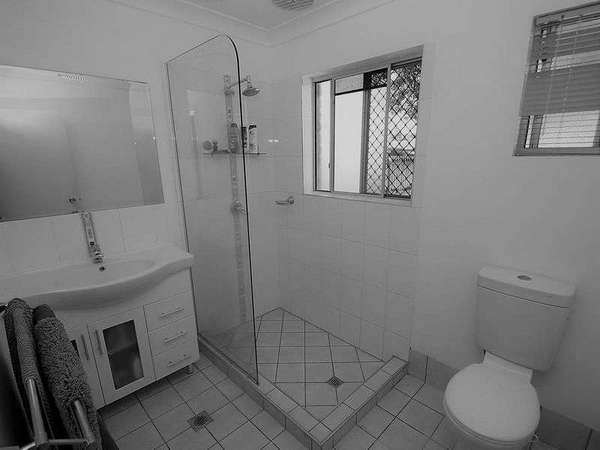30 MESTREZ ST, Mooroobool - Thumbnail 3