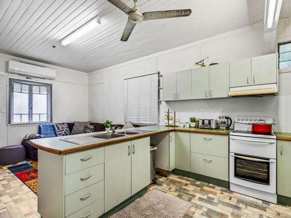 748 Captain Cook Hwy, Yorkeys Knob - Thumbnail 3