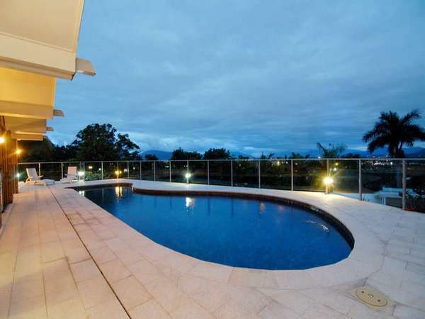 9 Woodlands Avenue, Edge Hill - Thumbnail 2