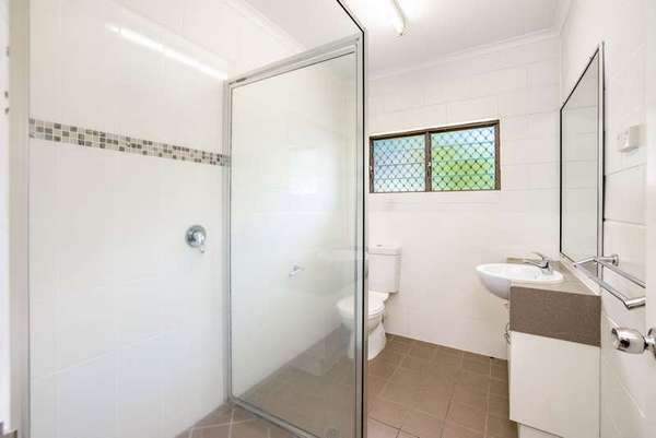 48 Fallon, Manunda - Thumbnail 8