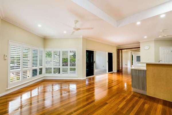 8 East Parkridge drive, Brinsmead - Thumbnail 2