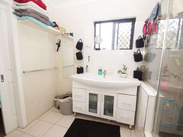 17 Tamba Street, Bayview Heights - Thumbnail 7