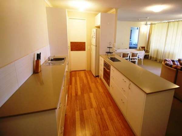 CAIRNS CITY QLD, 4870, Cairns City - Thumbnail 3