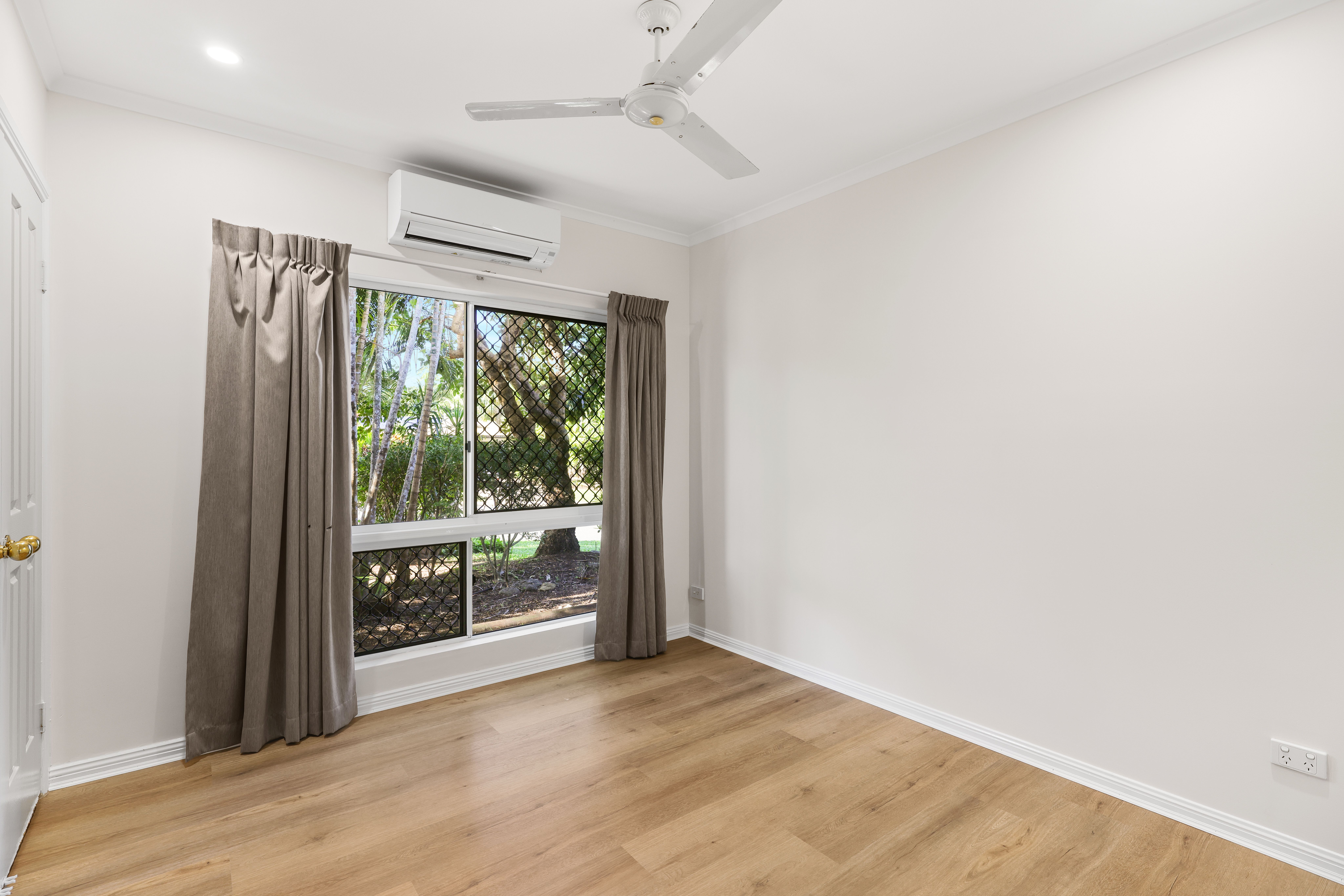 3 Ebony Street, Redlynch - Thumbnail 8