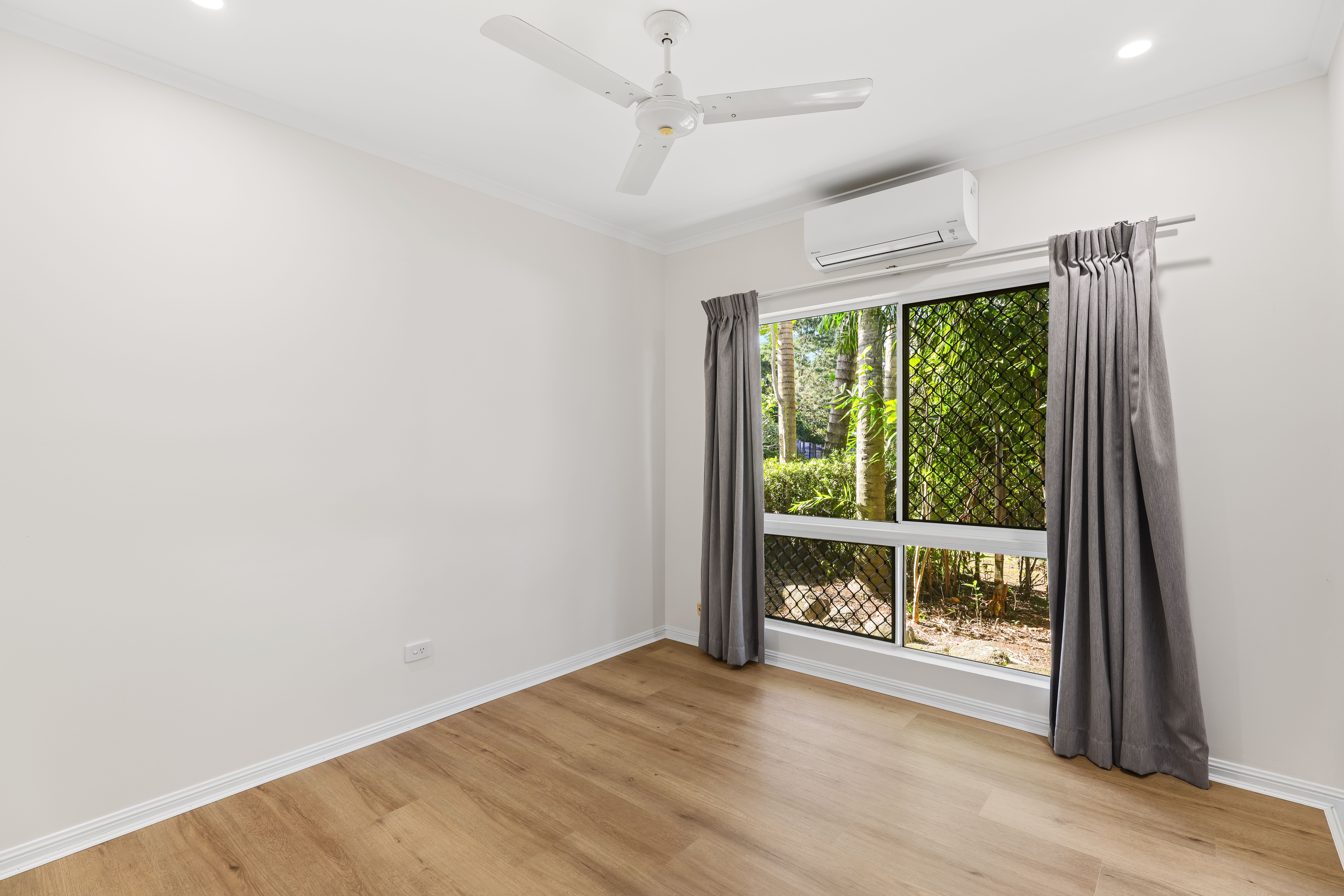 3 Ebony Street, Redlynch - Thumbnail 7
