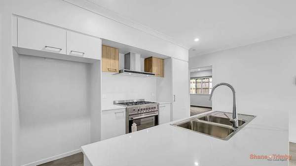 16 Marino Close, Redlynch - Thumbnail 3