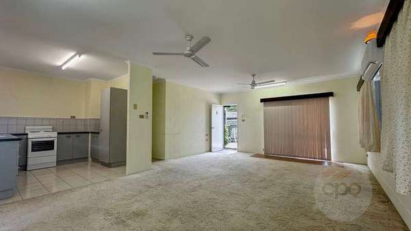 1/6 Deshon Street, Whitfield - Thumbnail 2