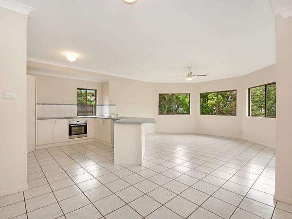30 Templar Crescent, Bentley Park - Thumbnail 2