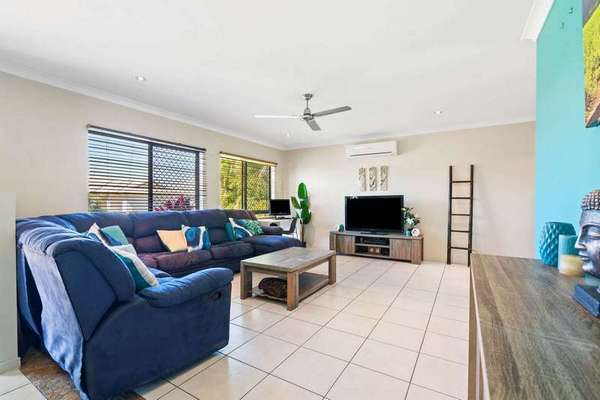 11 Goldberg Close, White Rock - Thumbnail 5