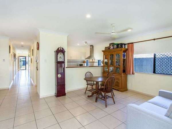 172 Timberlea Drive, Bentley Park - Thumbnail 6