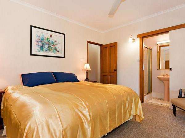 106-108 Giffin Road, White Rock - Thumbnail 7