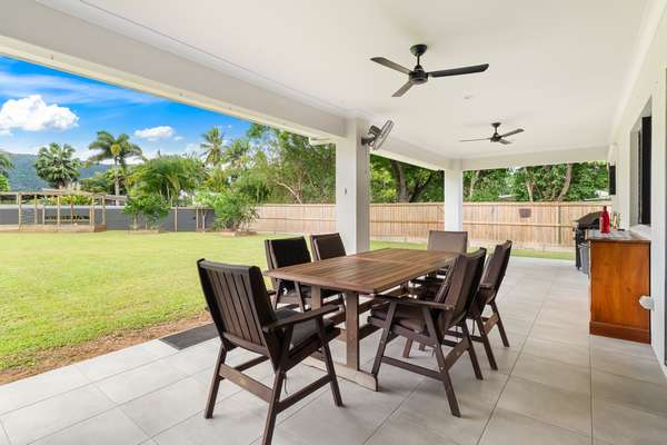 32 Millhouse Close, Edmonton - Thumbnail 3