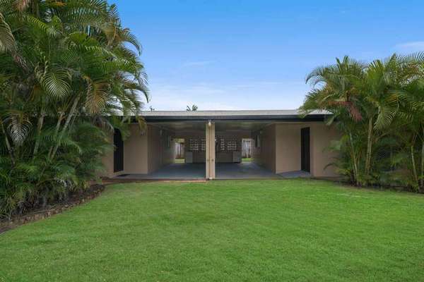 1 & 2/7 Dawson Street, Bramston Beach - Thumbnail 2
