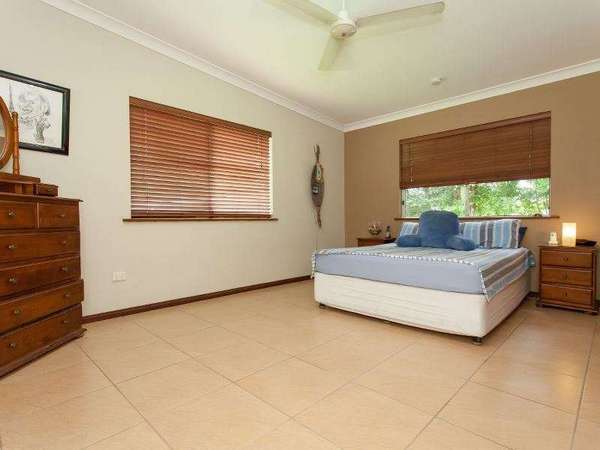 1-3 Sophia Close, Fishery Falls - Thumbnail 5