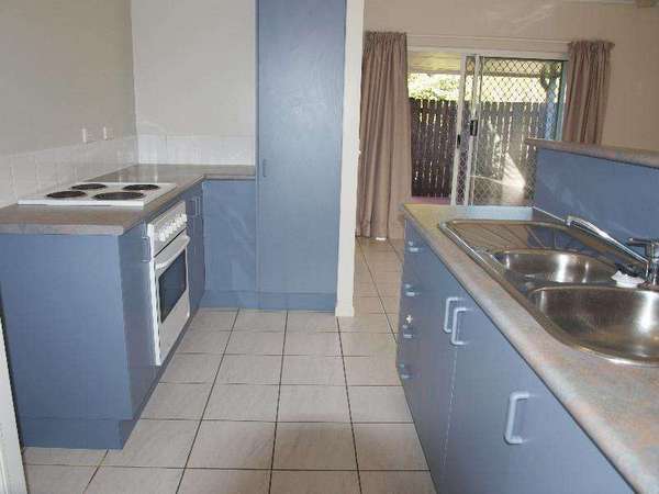 11/2-5 Marella Close, Manoora - Thumbnail 4