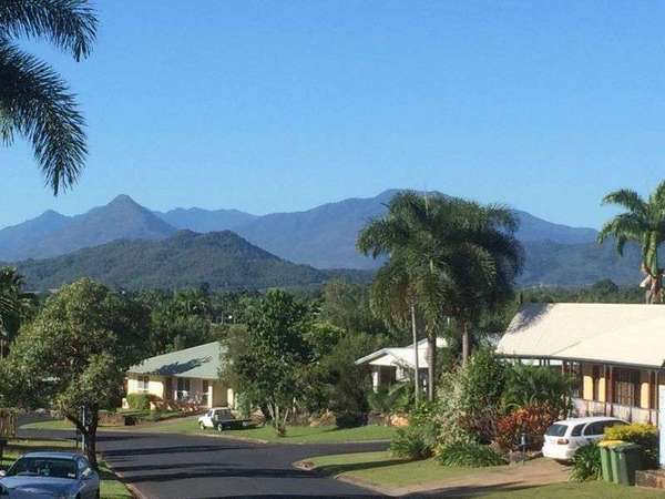 10 Bowen Street, Mount Sheridan - Thumbnail 2