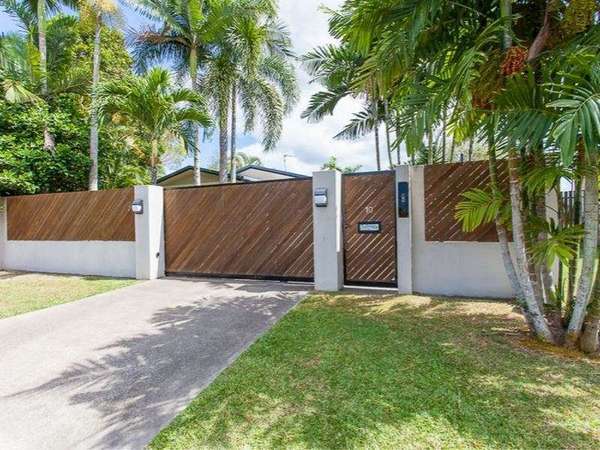 10 Mighell Close