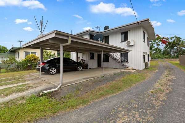 1 & 2/94 River Avenue, Innisfail - Thumbnail 7