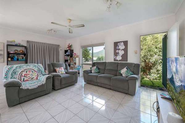 2 Squires Close, Gordonvale - Thumbnail 3