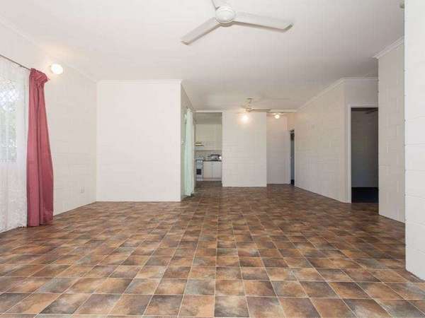 6 Meillion Court, White Rock - Thumbnail 5