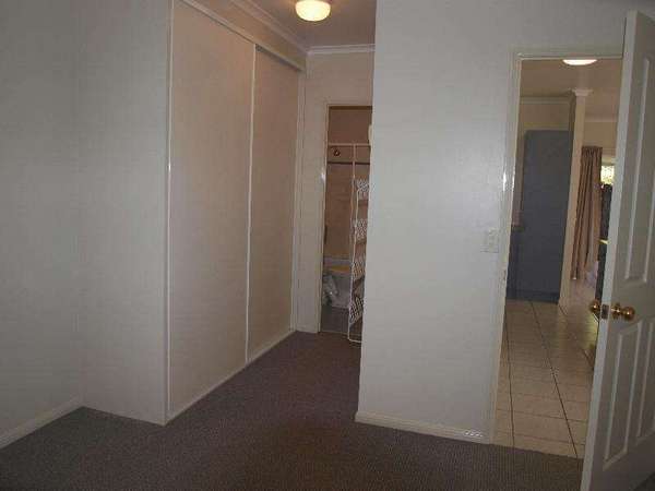 11/2-5 Marella Close, Manoora - Thumbnail 7
