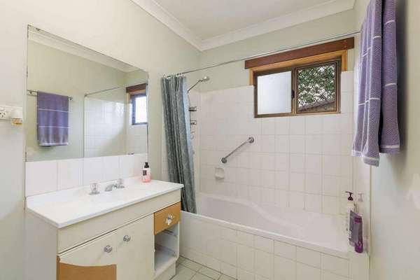 6 Squires Close, Gordonvale - Thumbnail 8
