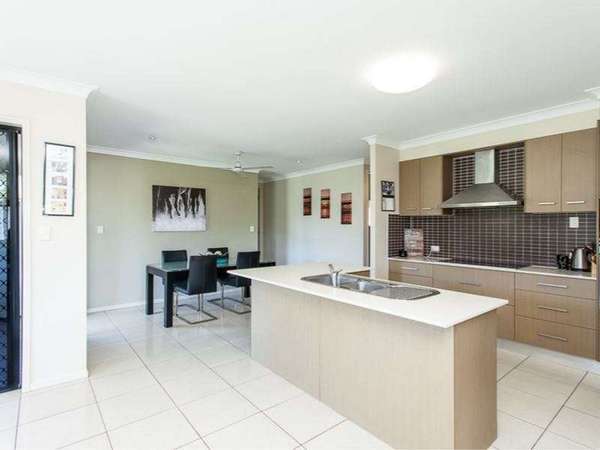 102-104 Windlass Street, Goldsborough - Thumbnail 2