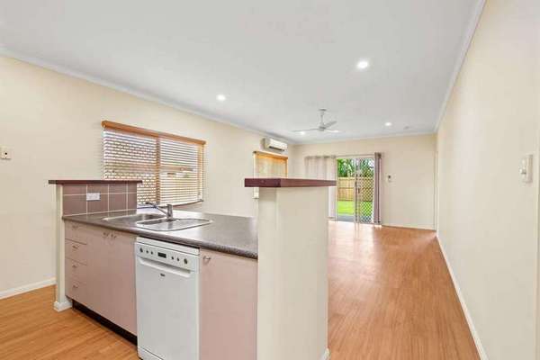 11 Coolamon Terrace, Mount Sheridan - Thumbnail 4