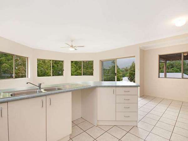 30 Templar Crescent, Bentley Park - Thumbnail 4