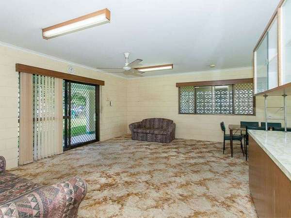 19 Yangoora Street, White Rock - Thumbnail 3