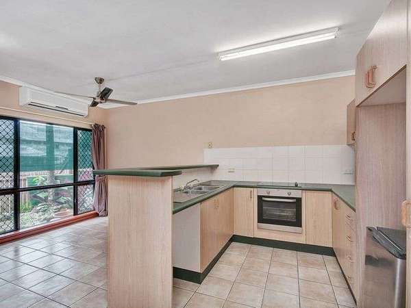 1/205 Spence Street, Bungalow - Thumbnail 3