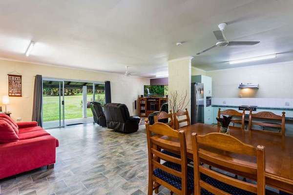 930 Woopen Creek Road, Woopen Creek - Thumbnail 2