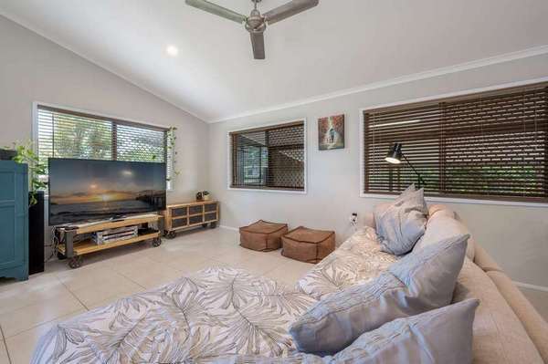 10 Whitton Street, White Rock - Thumbnail 6