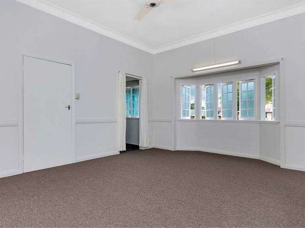 25 Chaplain Avenue, Manunda - Thumbnail 5