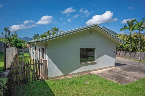 1 and 2/8 Haines Street, Gordonvale - Thumbnail 7