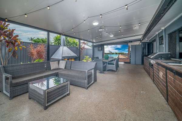 42 Kambara Street, White Rock - Thumbnail 3