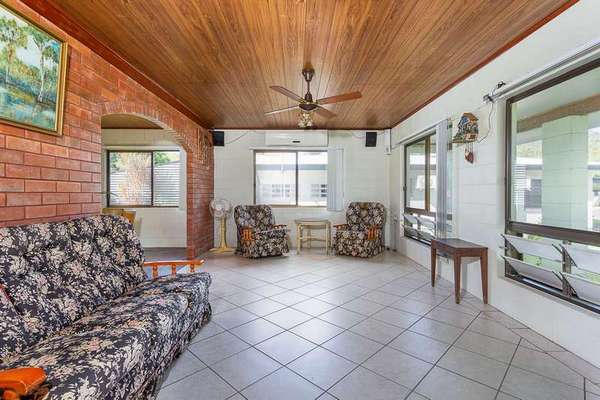 10 Paperbark Street, Bramston Beach - Thumbnail 6